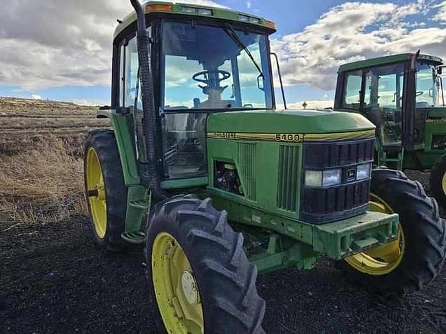 Image of John Deere 6400 equipment image 1