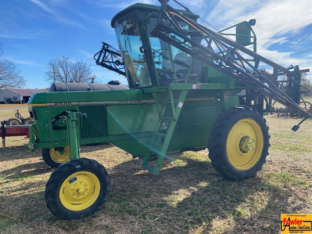 Image of John Deere 6500 equipment image 1