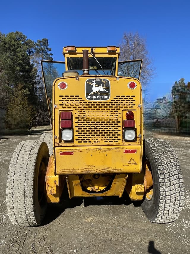 Image of John Deere 670B equipment image 2