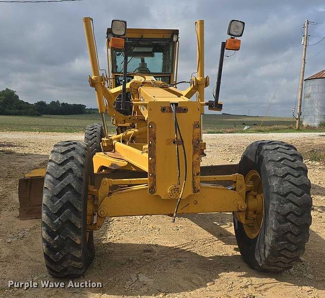 Image of John Deere 670B equipment image 1