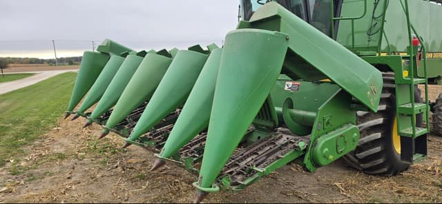 Image of John Deere 693 equipment image 1