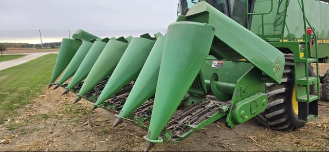 Image of John Deere 693 equipment image 1