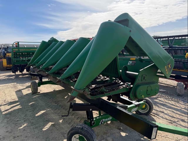 Image of John Deere 693 equipment image 2