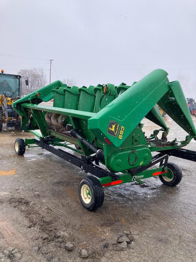 Image of John Deere 693 equipment image 1