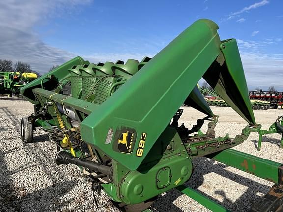 Image of John Deere 693 Primary image