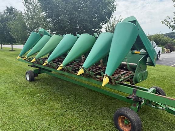 Image of John Deere 693 Primary image