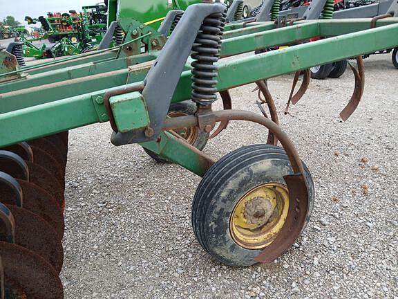 Image of John Deere 714 equipment image 3