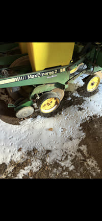 Image of John Deere 7200 equipment image 2