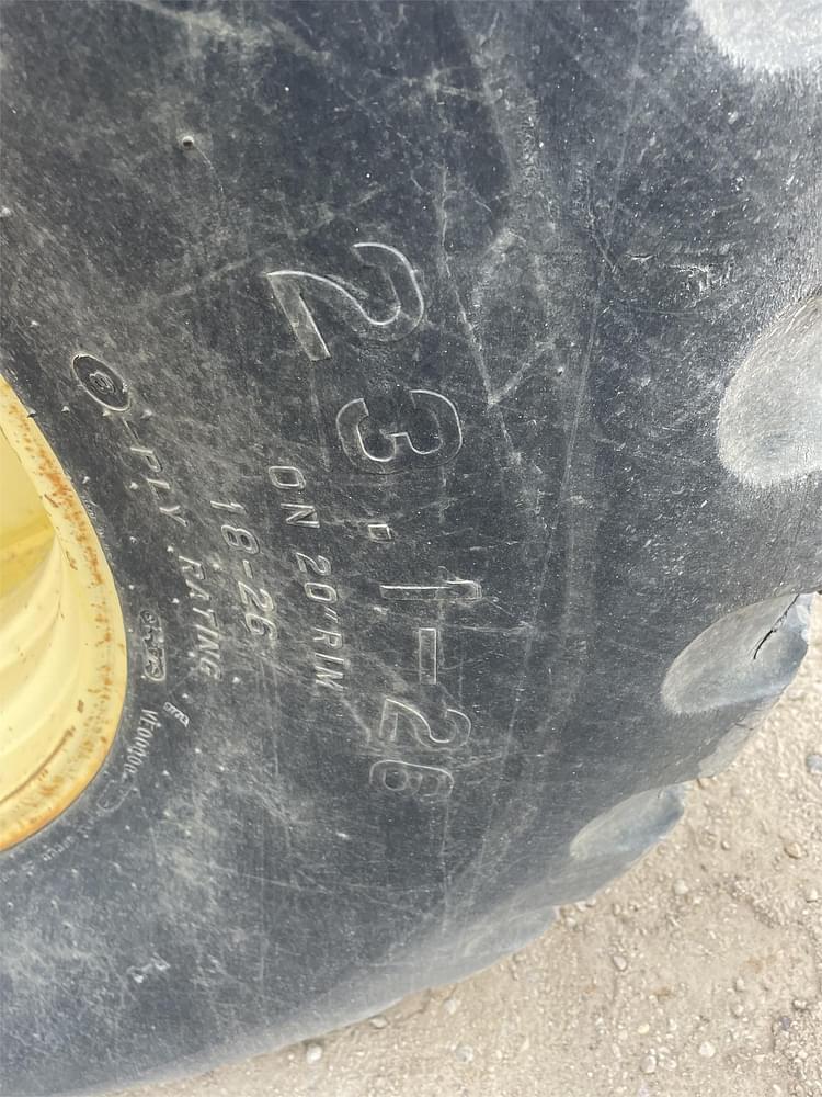 Main image John Deere 7200 10