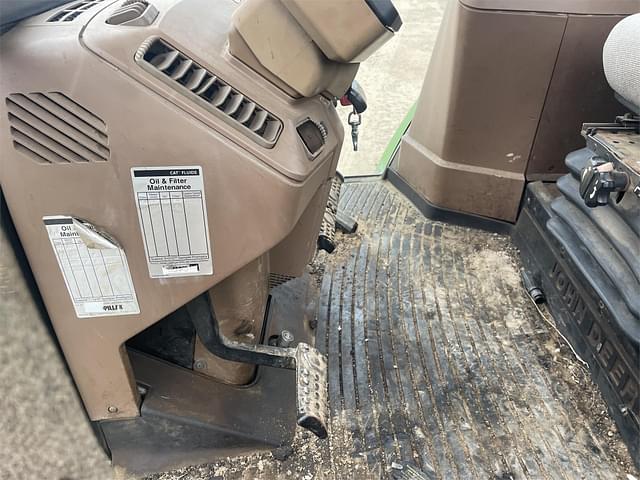 Thumbnail image John Deere 7200 12
