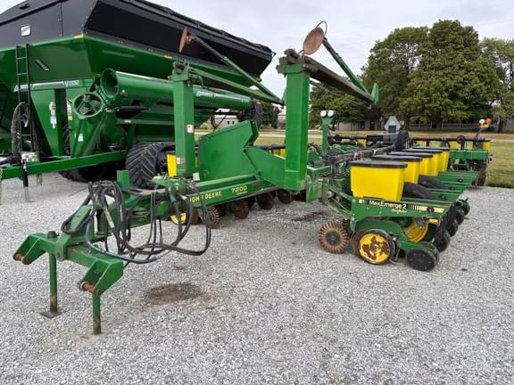Image of John Deere 7200 Primary image
