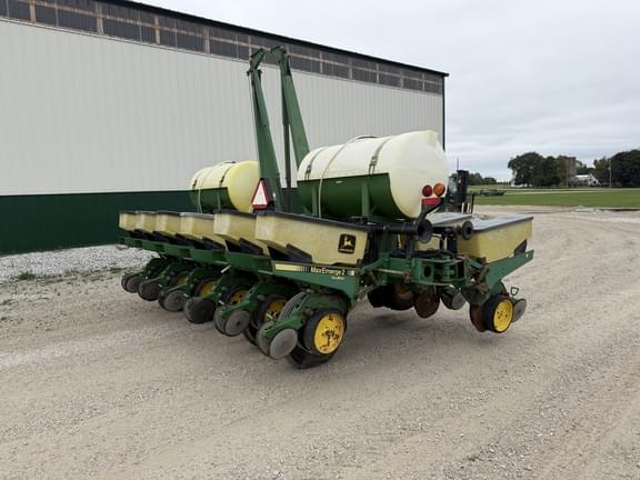 Image of John Deere 7200 equipment image 4