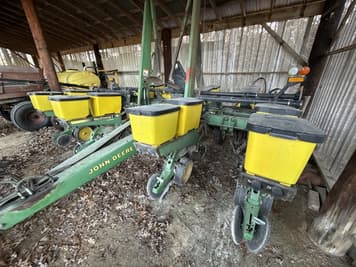 Main image John Deere 7200