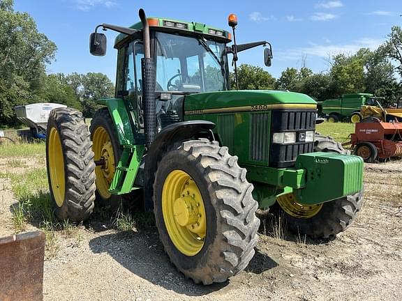 Image of John Deere 7400 Primary image