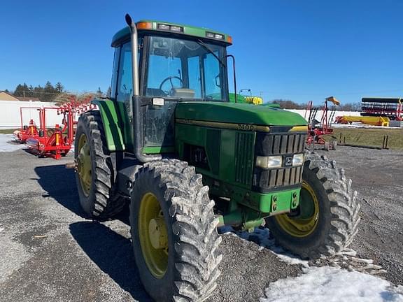 Image of John Deere 7400 equipment image 1