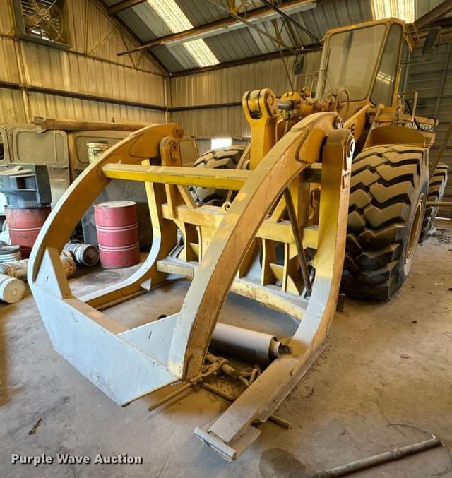 Image of John Deere 744E equipment image 1