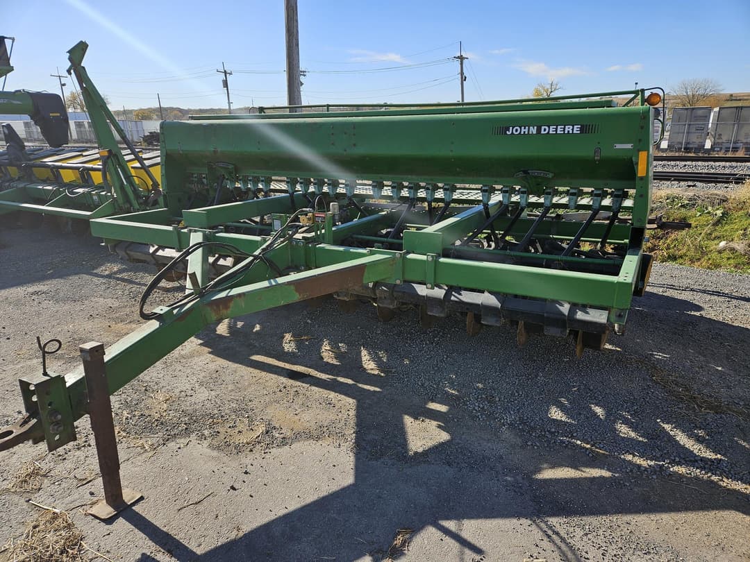 Image of John Deere 750 Primary image