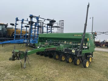 Main image John Deere 750