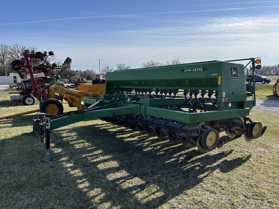 Image of John Deere 750 Primary image