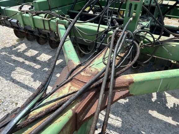 Image of John Deere 750 equipment image 2