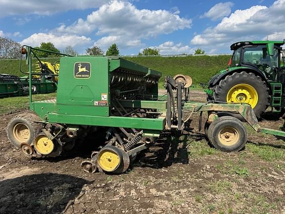 Image of John Deere 750 equipment image 1