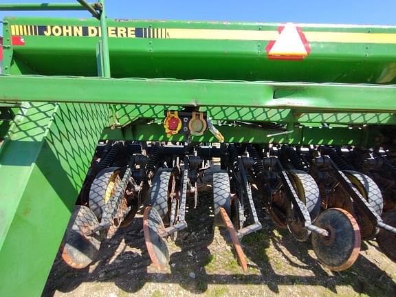 Image of John Deere 750 Primary image