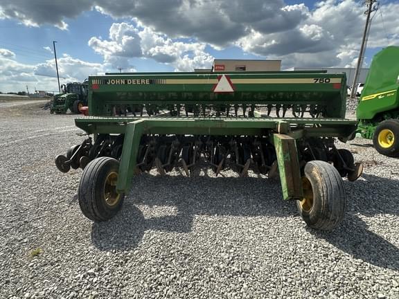 Image of John Deere 750 equipment image 4