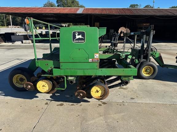 Image of John Deere 750 equipment image 4