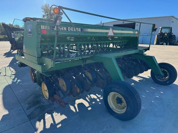 Image of John Deere 750 equipment image 2