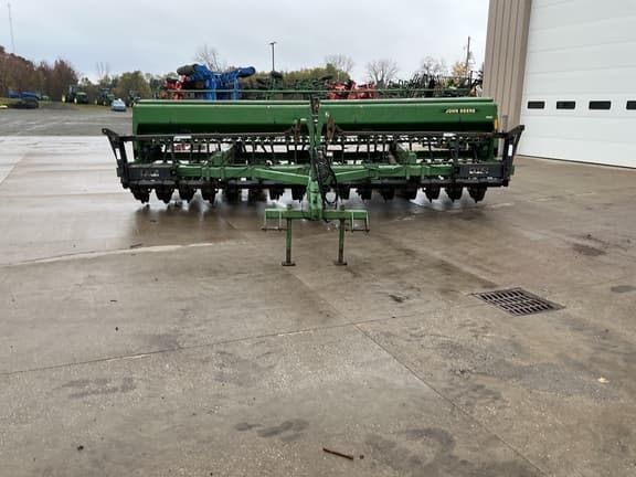 Image of John Deere 750 equipment image 1