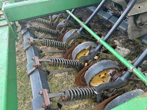 Image of John Deere 750 equipment image 2