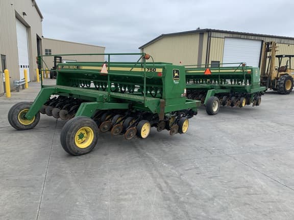 Image of John Deere 750 equipment image 2