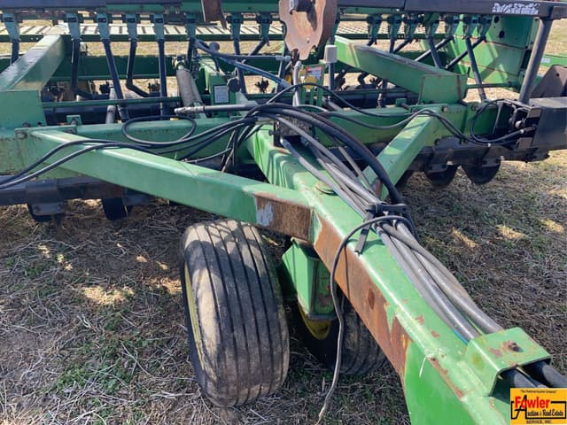 Image of John Deere 750 equipment image 4