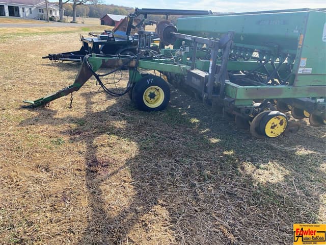 Image of John Deere 750 equipment image 1