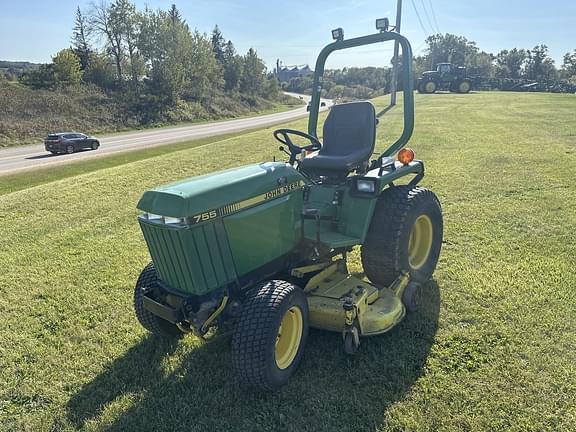 Image of John Deere 755 equipment image 1