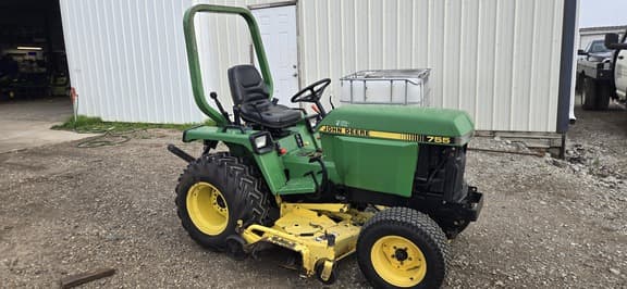 Image of John Deere 755 Image 0