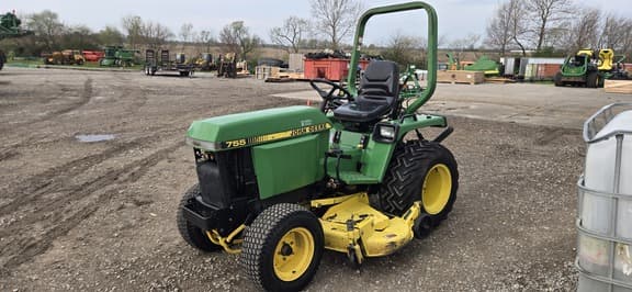 Image of John Deere 755 Image 1