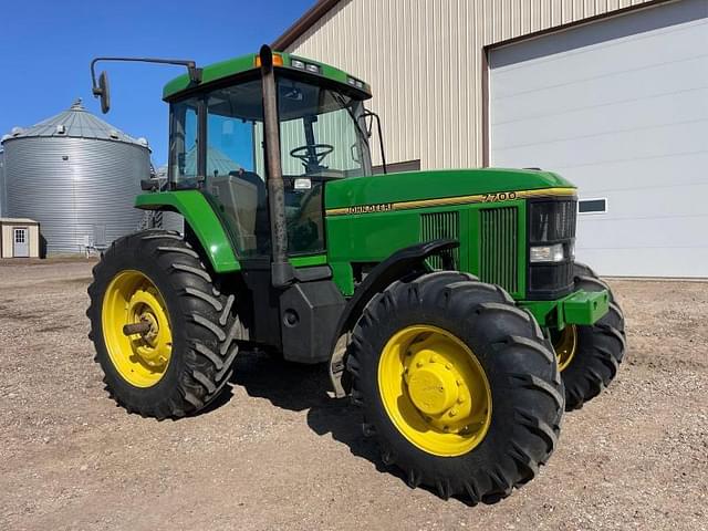 Image of John Deere 7700 equipment image 1