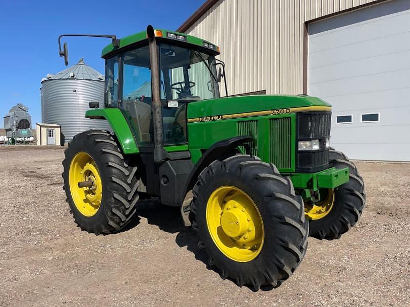 Image of John Deere 7700 Primary image