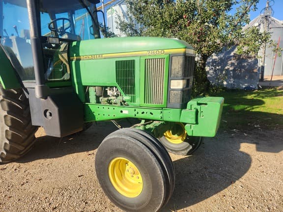 Image of John Deere 7800 equipment image 1