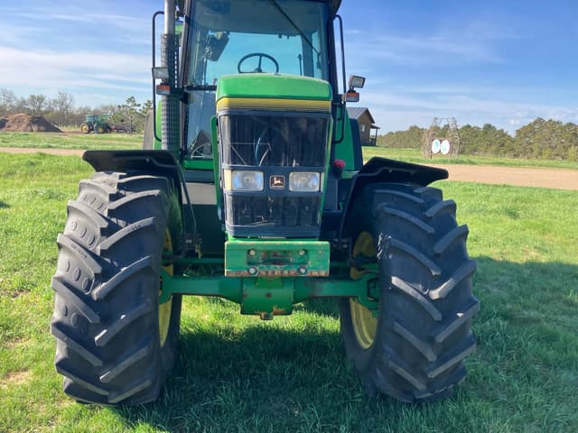 Image of John Deere 7800 equipment image 2