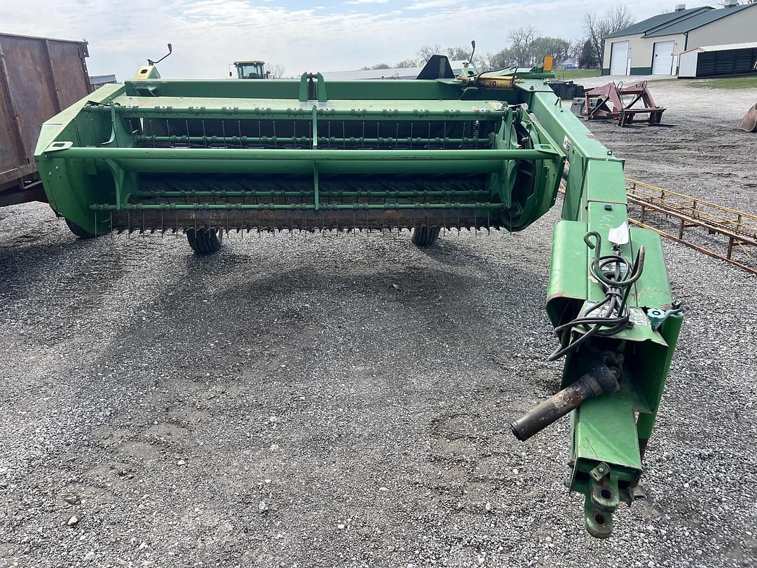 Image of John Deere 820 Primary image