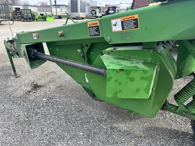 Image of John Deere 820 equipment image 4