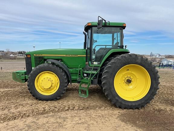 Image of John Deere 8300 equipment image 1
