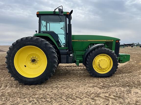 Image of John Deere 8300 equipment image 4