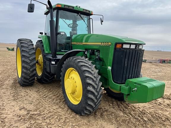 Image of John Deere 8300 equipment image 3