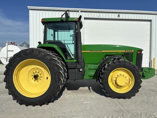 Image of John Deere 8300 equipment image 3