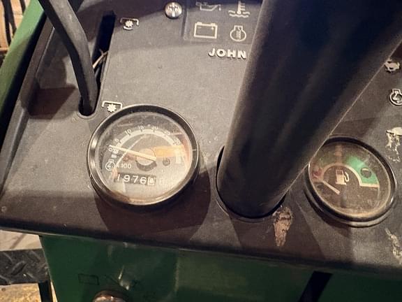 Image of John Deere 855 equipment image 4