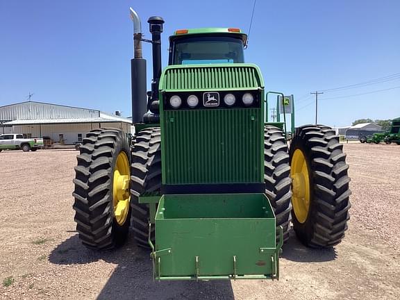 Image of John Deere 8570 equipment image 1