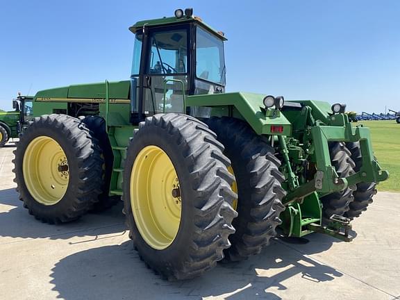 Image of John Deere 8570 equipment image 1